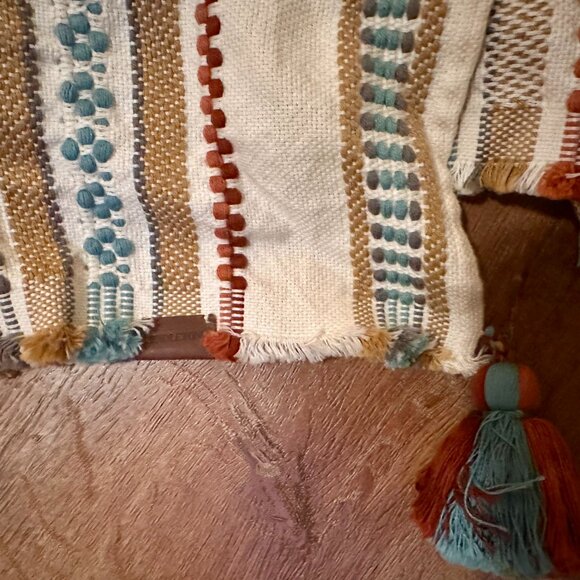 Pendleton Poncho - Picture 4 of 4